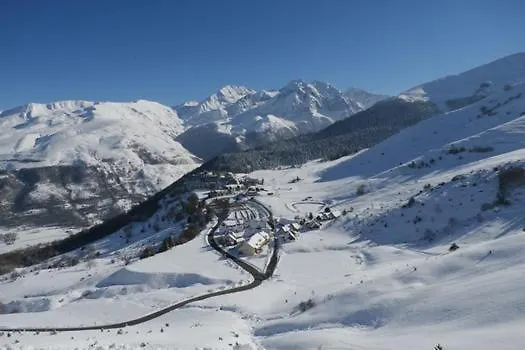 3 Pieces, 2 Au Coeur De La Station Génos